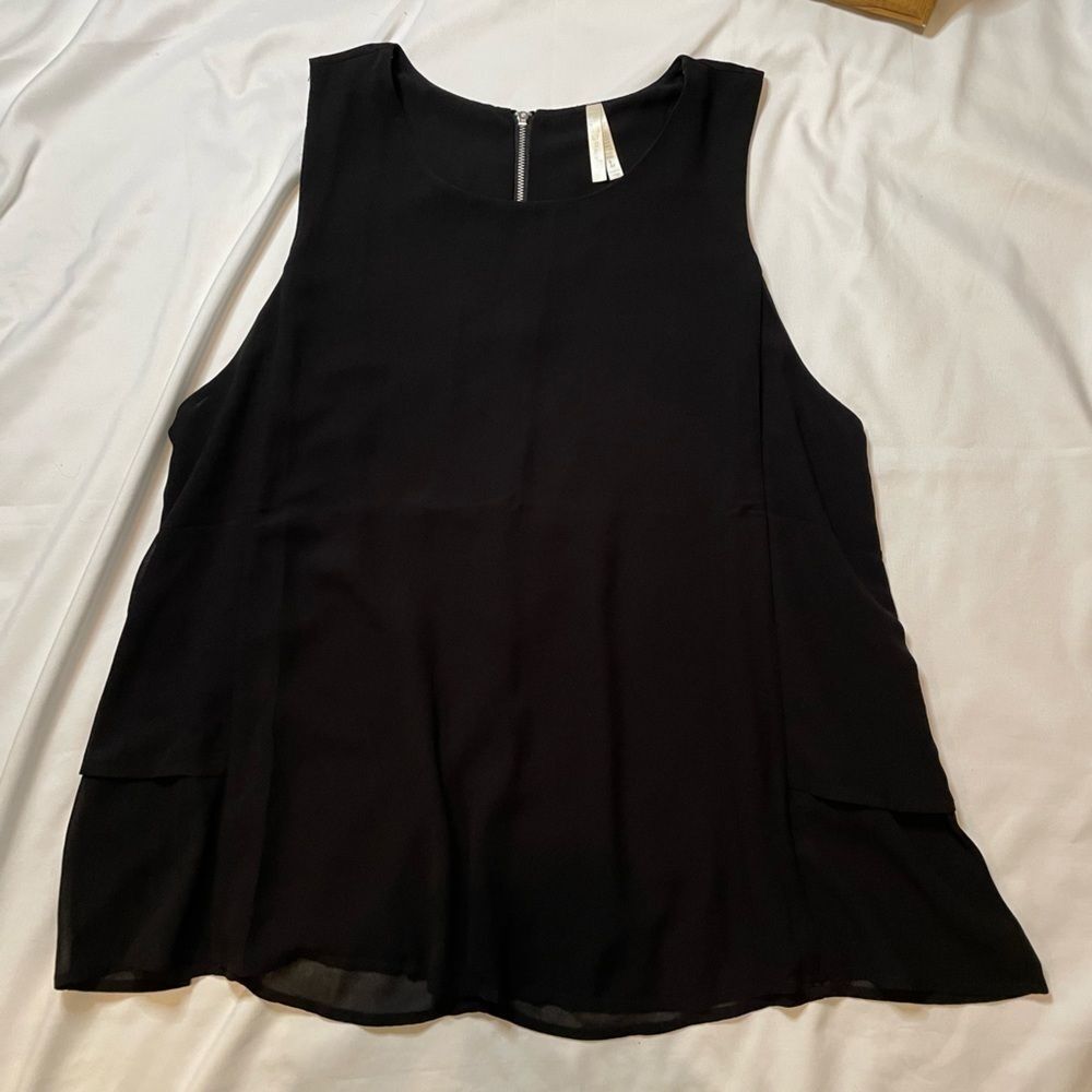 Col Story size large black nice tank top.